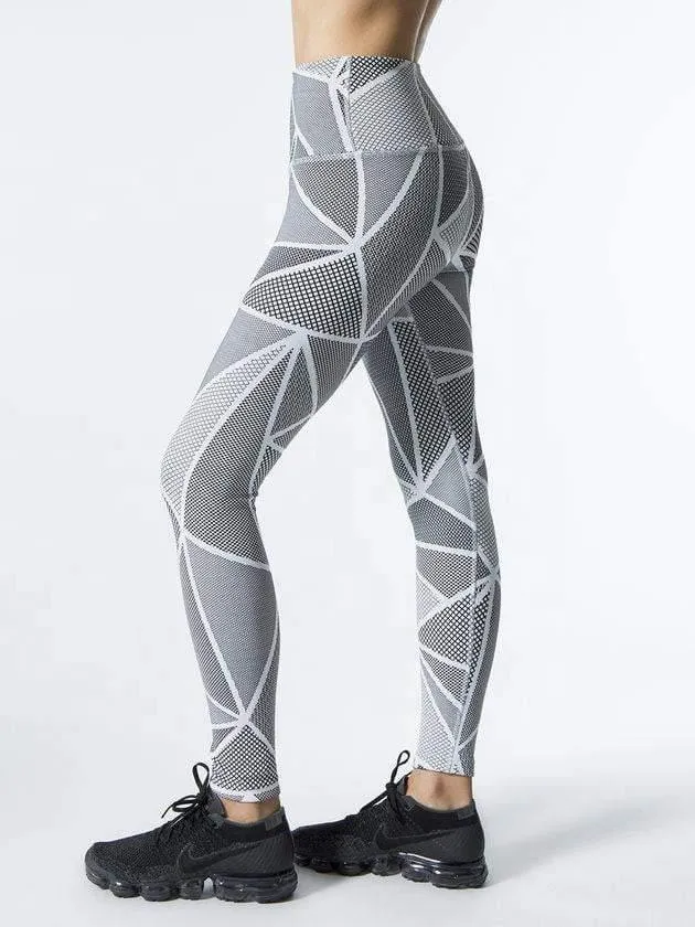 Gray Geometric Patterns Yoga Set